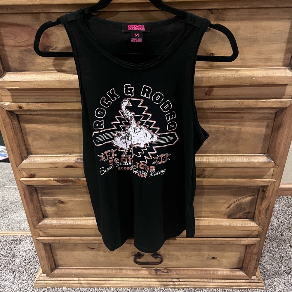Rock & Rodeo Women's Black Graphic Tank Top